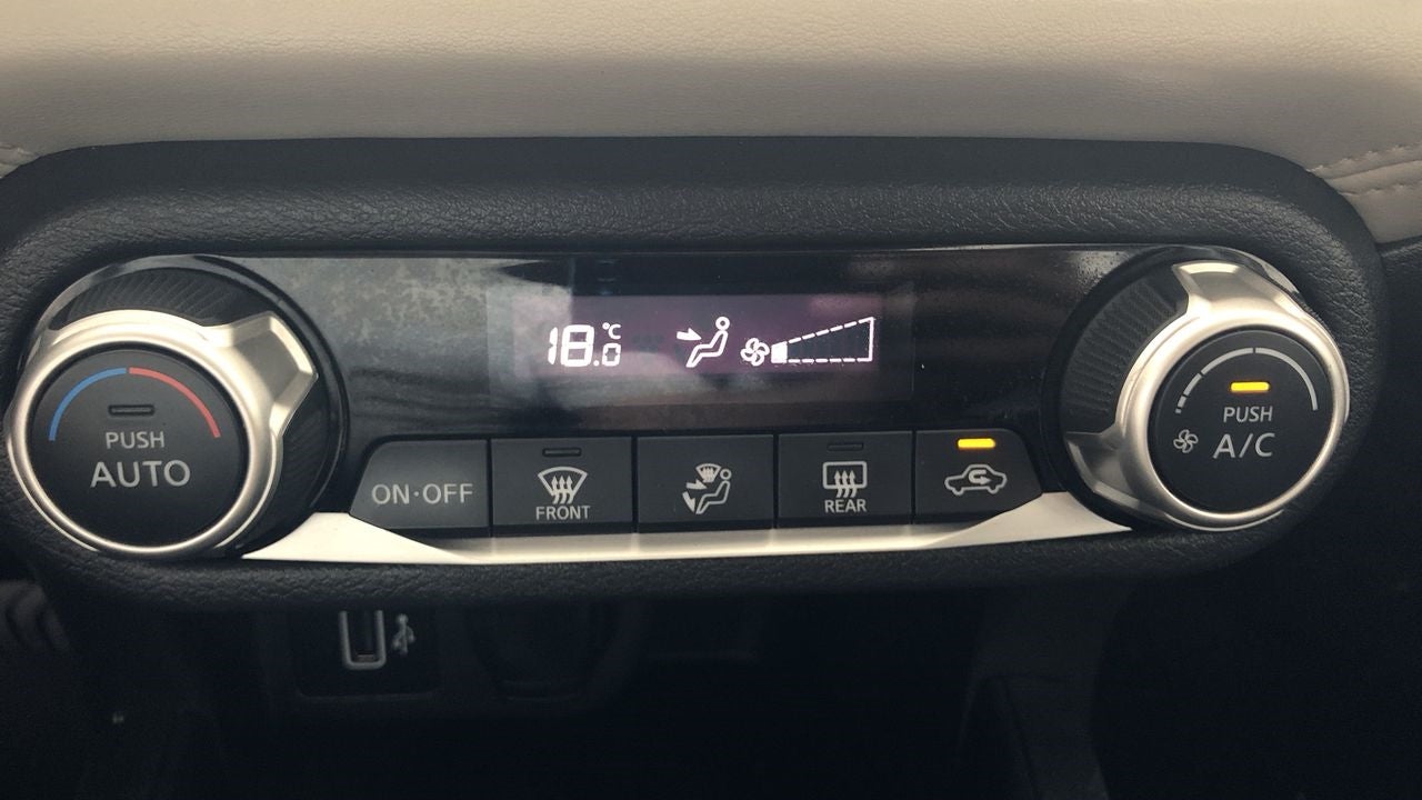 2020 Nissan VERSA VERSA PLATINUM CVT