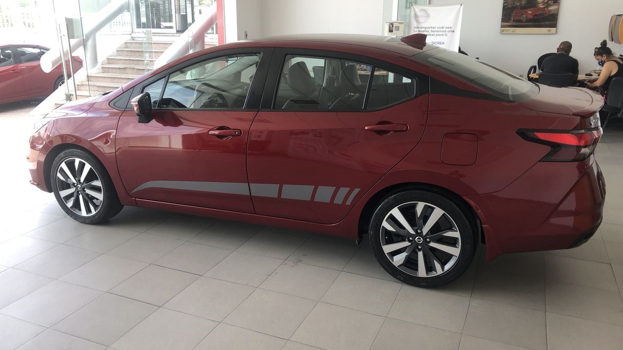 2020 Nissan VERSA VERSA PLATINUM CVT
