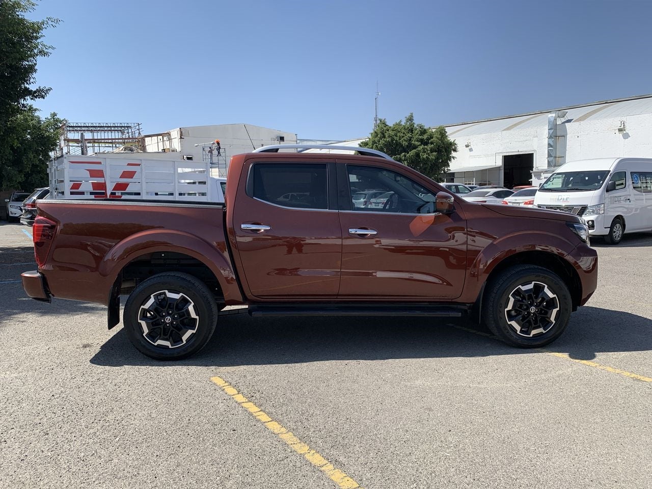 2021 Nissan FRONTIER FRONTIER PLATINUM LE TA