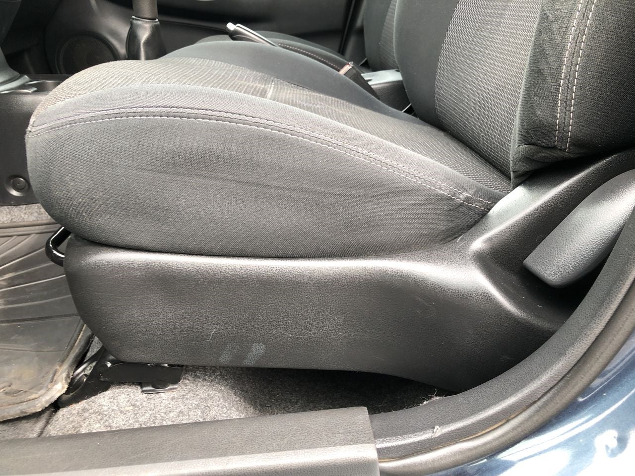 2015 Nissan VERSA VERSA SENSE MT