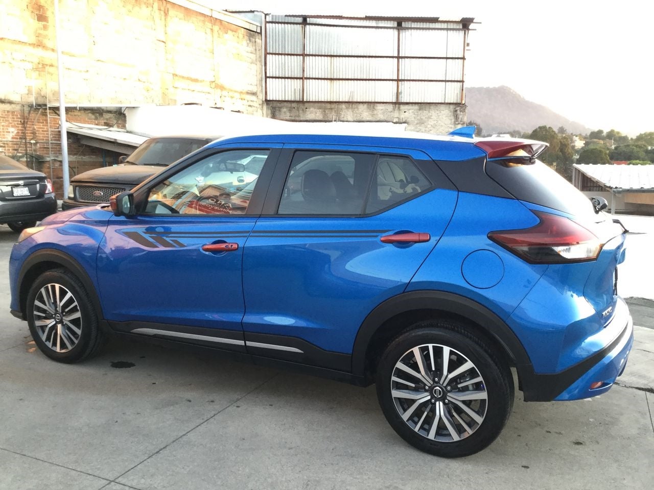 2021 Nissan KICKS KICKS  PLATINUM CVT