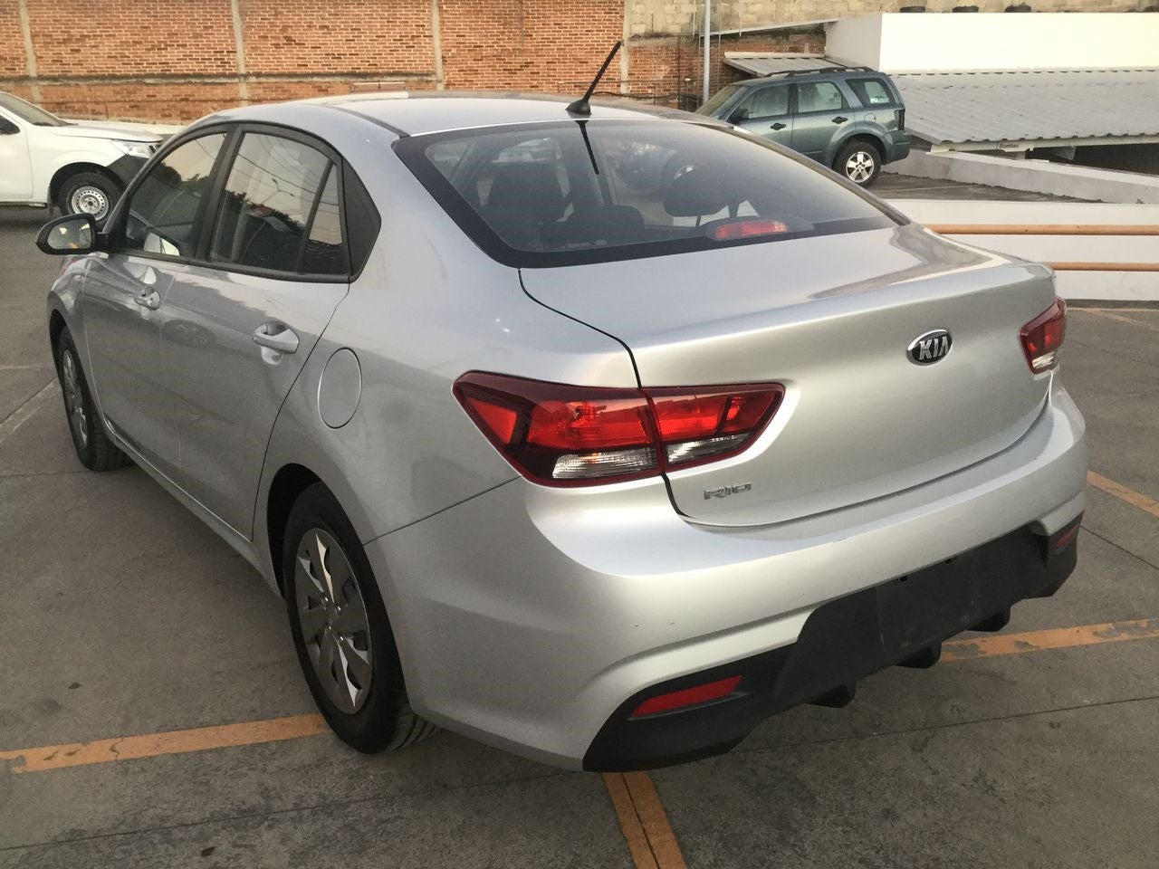 2020 Kia RIO NEW KIA RIO 1.6 L M/T  SEDAN