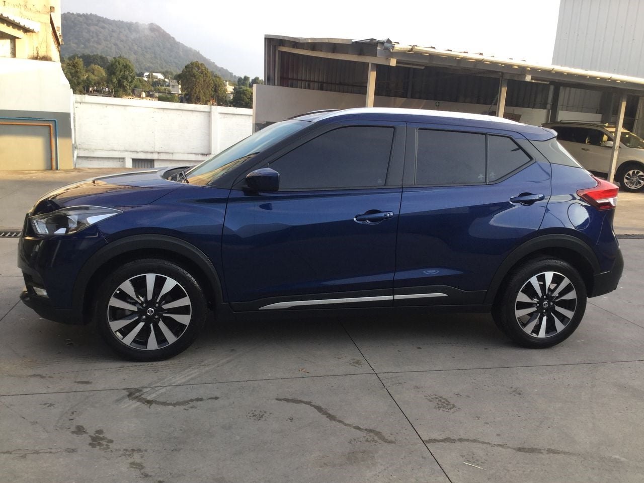 2019 Nissan KICKS KICKS ADVANCE CVT A/C NEGRO