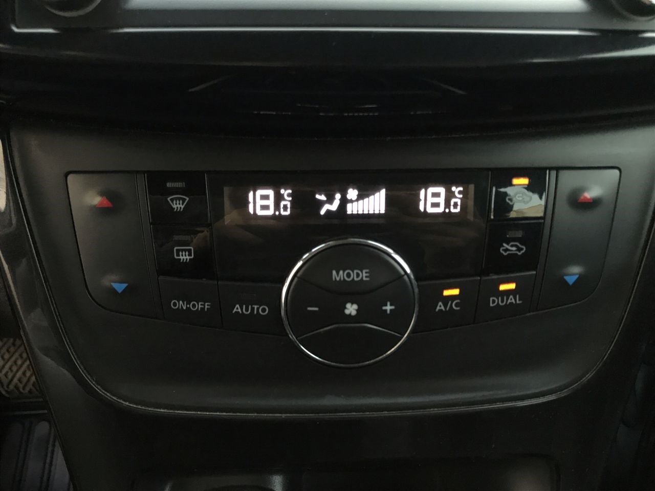 2018 Nissan SENTRA EXCLUSIVE L4 1.8L 129 CP 4 PUERTAS AUT PIEL BA AA QC