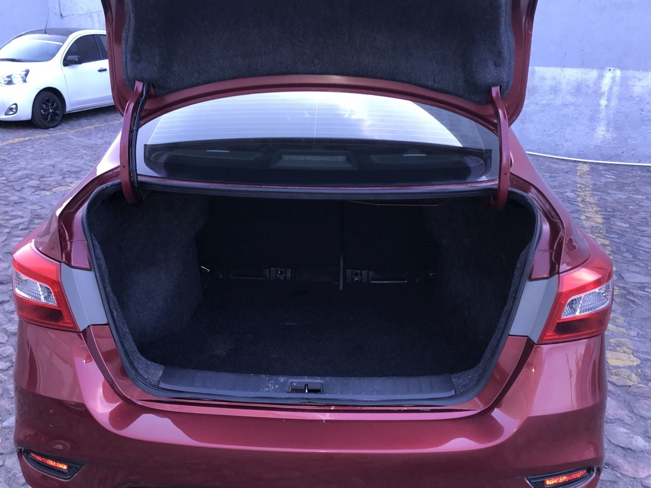 2018 Nissan SENTRA EXCLUSIVE L4 1.8L 129 CP 4 PUERTAS AUT PIEL BA AA QC