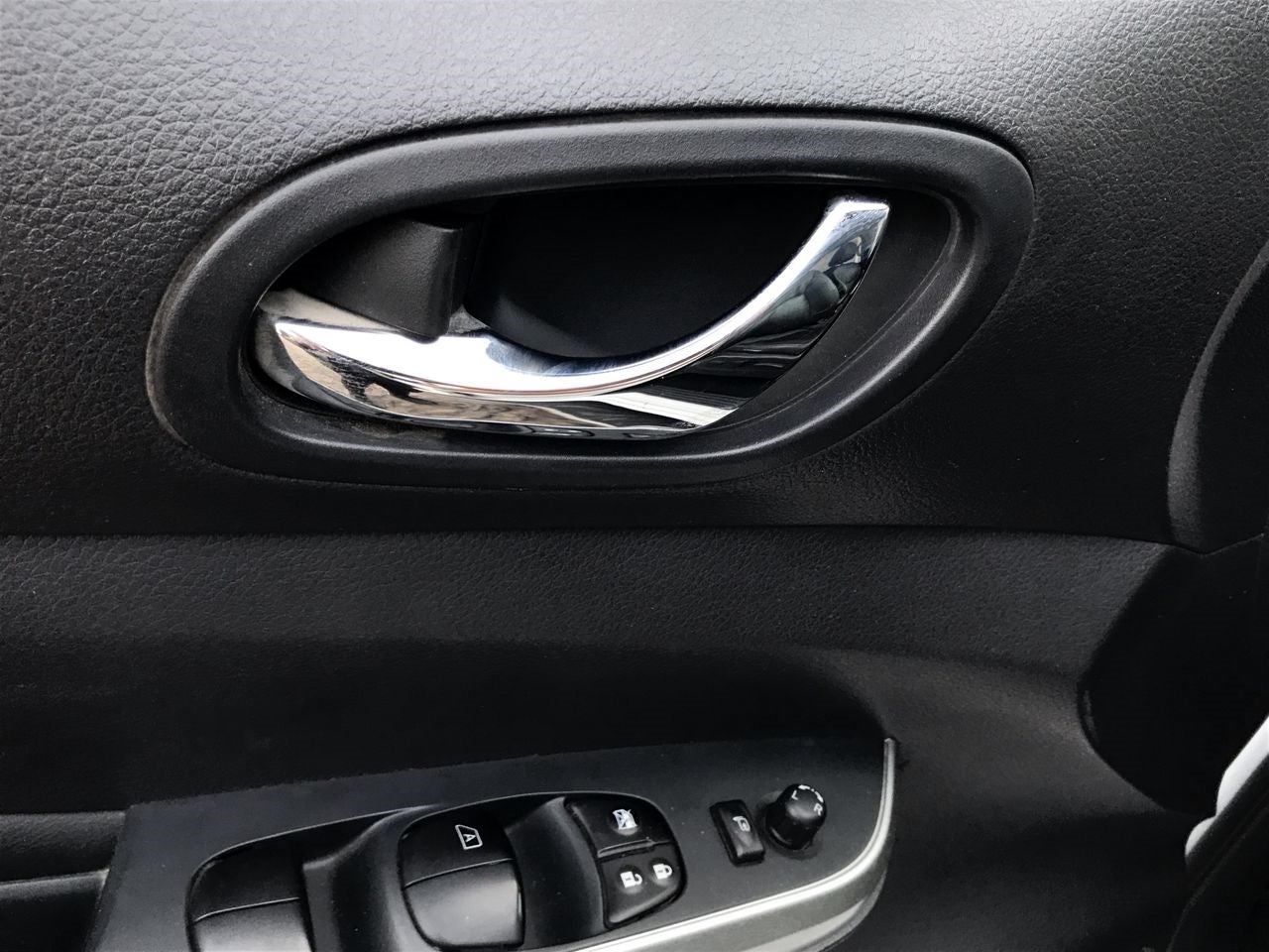 2020 Nissan FRONTIER PLATINUM LE, L4, 2.5L, 166 CP, 4 PUERTAS, STD