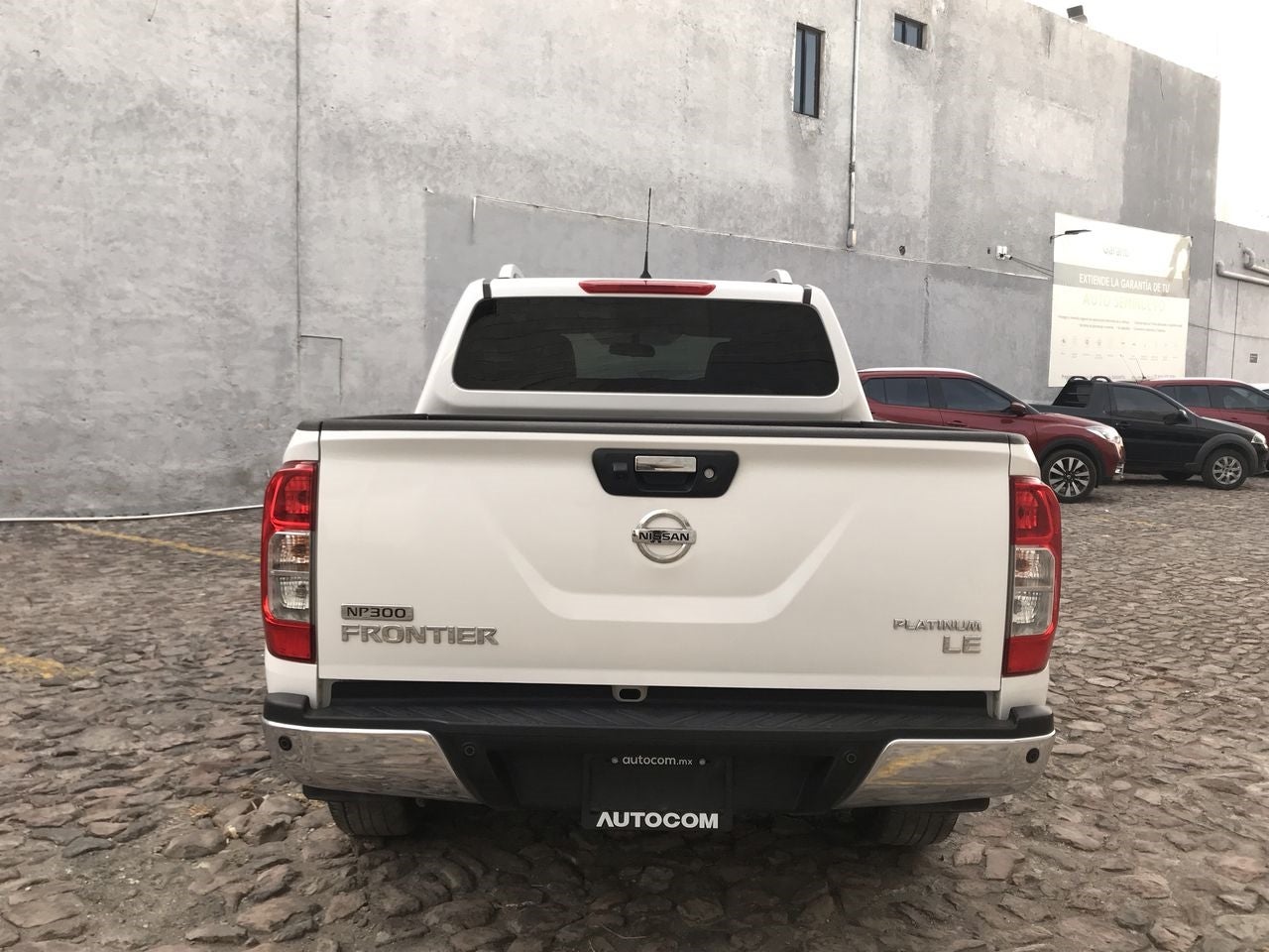 2020 Nissan FRONTIER PLATINUM LE, L4, 2.5L, 166 CP, 4 PUERTAS, STD