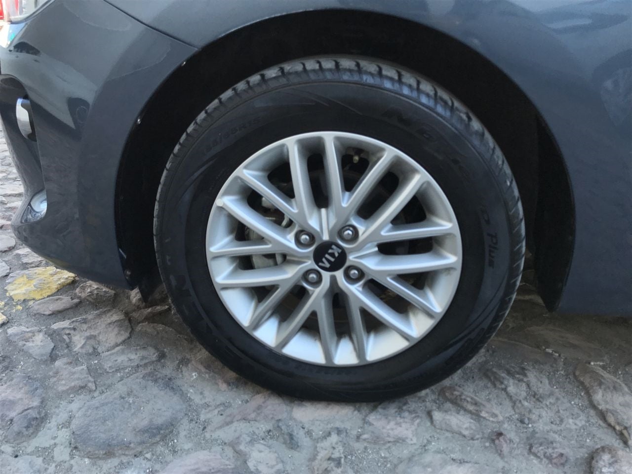 2020 Kia RIO EX, L4, 1.6L, 121 CP, 5 PUERTAS, STD