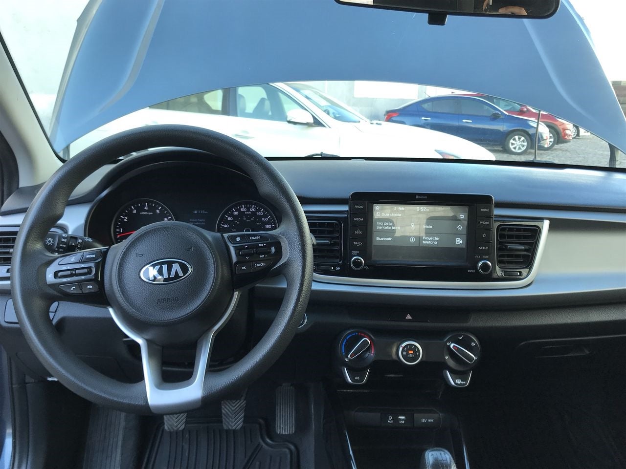 2020 Kia RIO EX, L4, 1.6L, 121 CP, 5 PUERTAS, STD