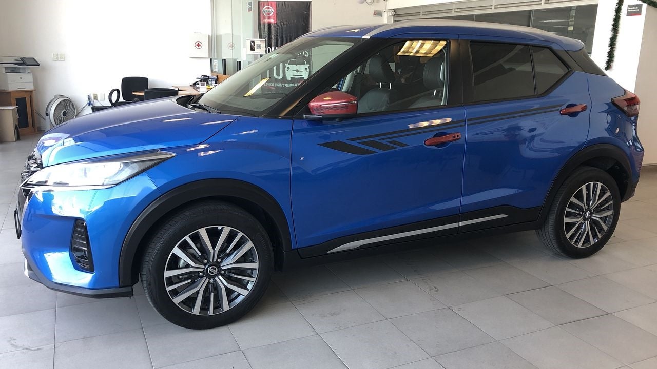 2021 Nissan KICKS KICKS PLATINUM CVT NEGRO