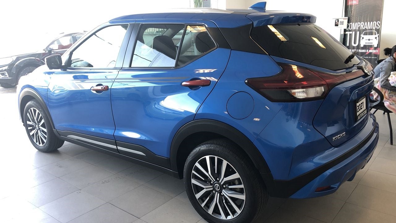 2021 Nissan KICKS KICKS PLATINUM CVT NEGRO