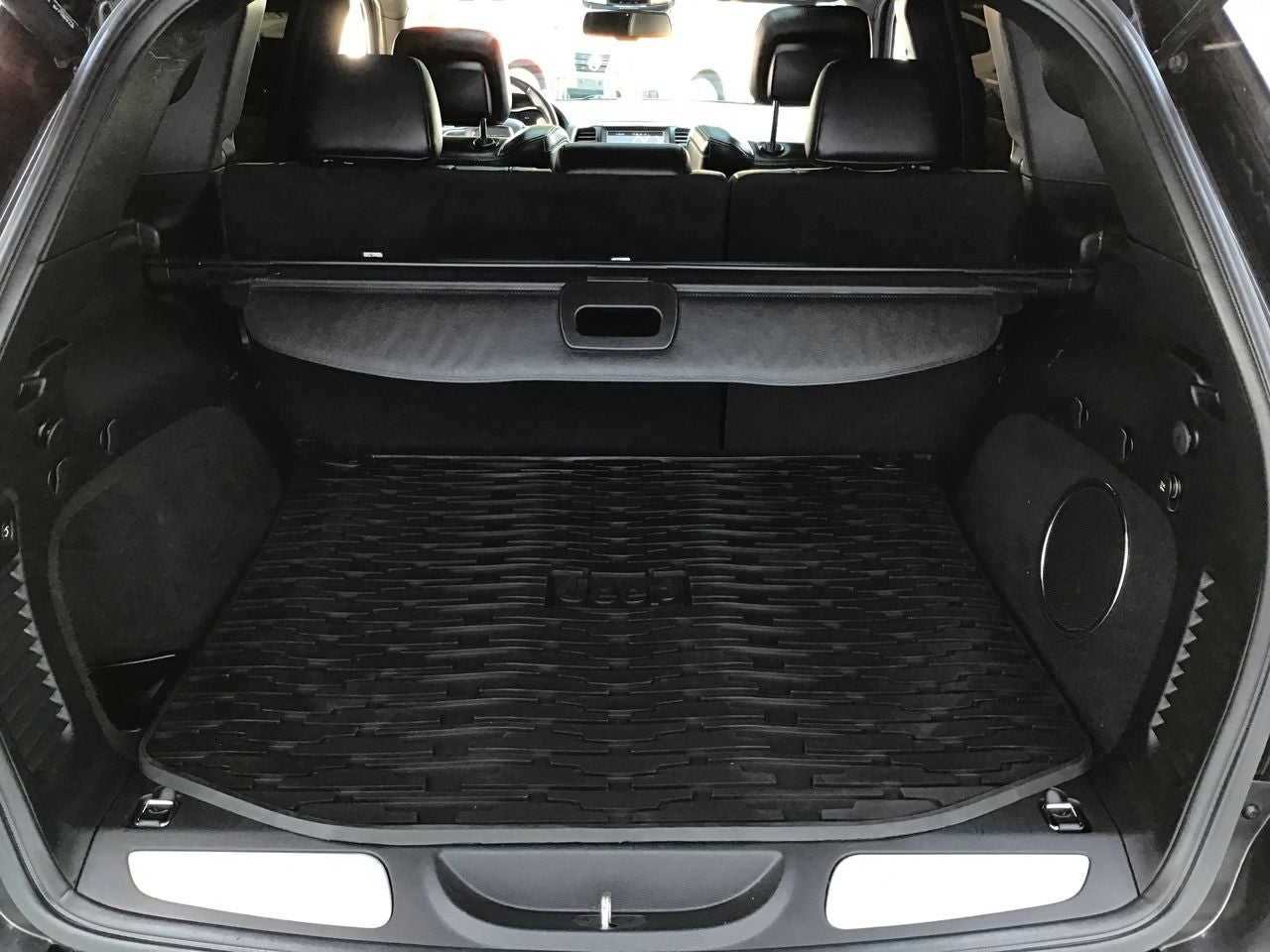 2015 Jeep GRAND CHEROKEE JEEP GRAND CHEROKEE SRT 4X4 8 SUV