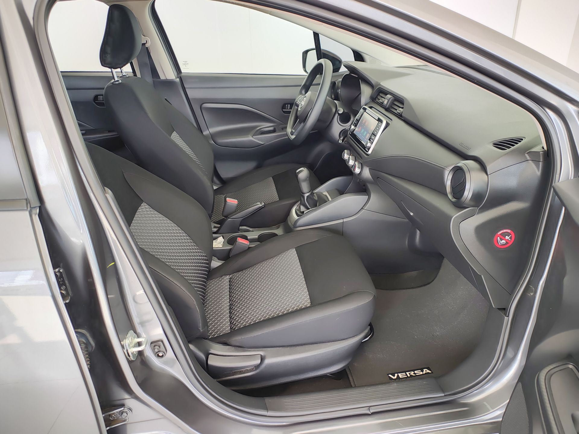 2023 Nissan VERSA SENSE MT 23