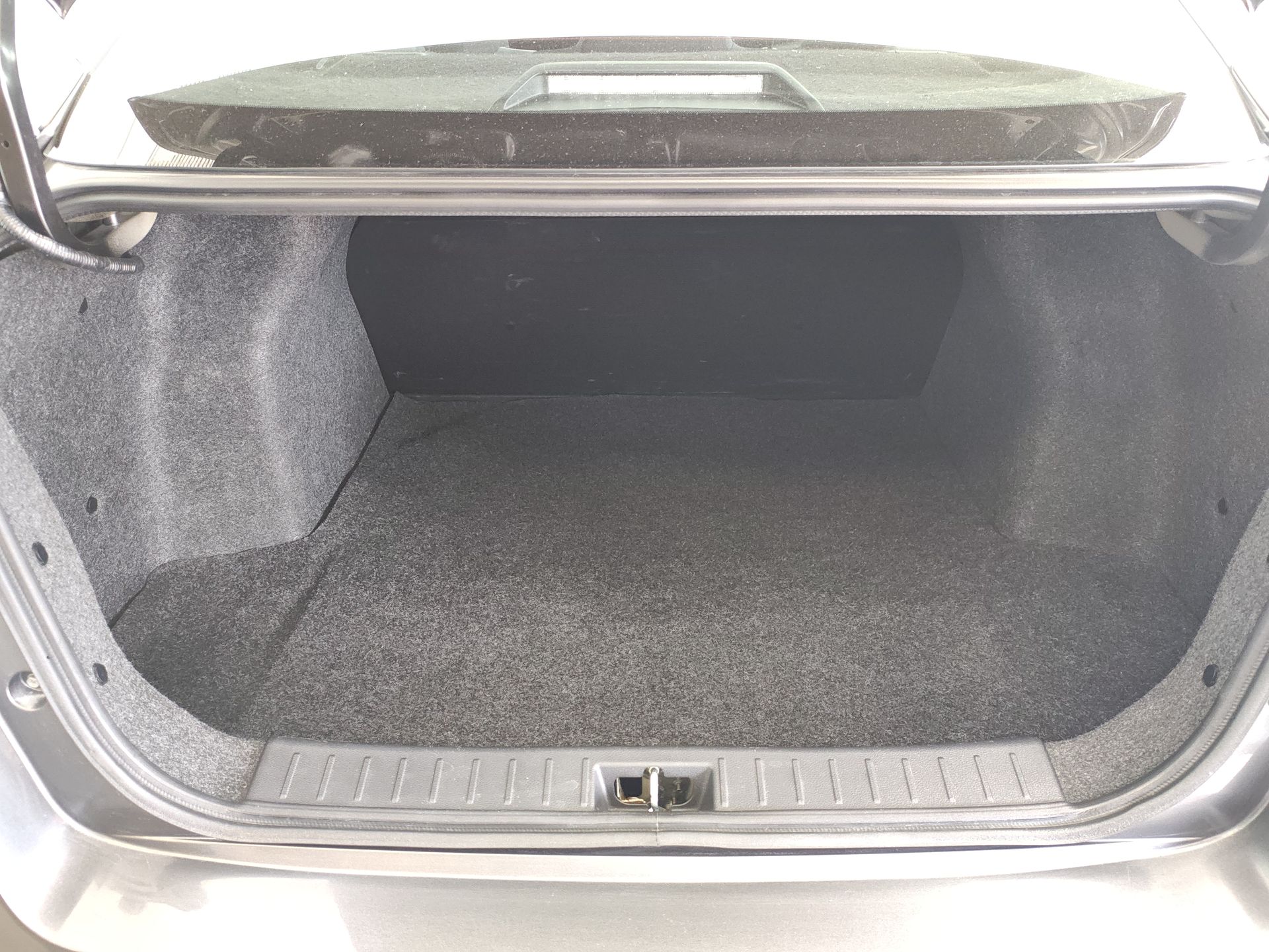 2023 Nissan VERSA SENSE MT 23