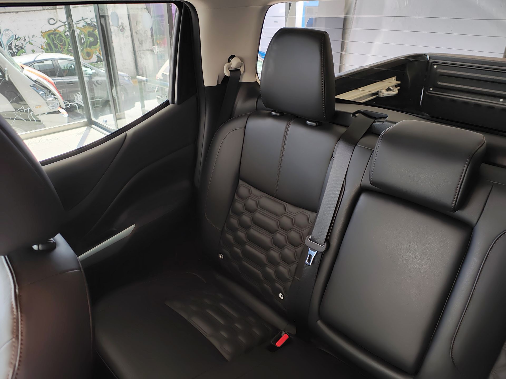 2024 Nissan FRONTIER FRONTIER LE TA 24