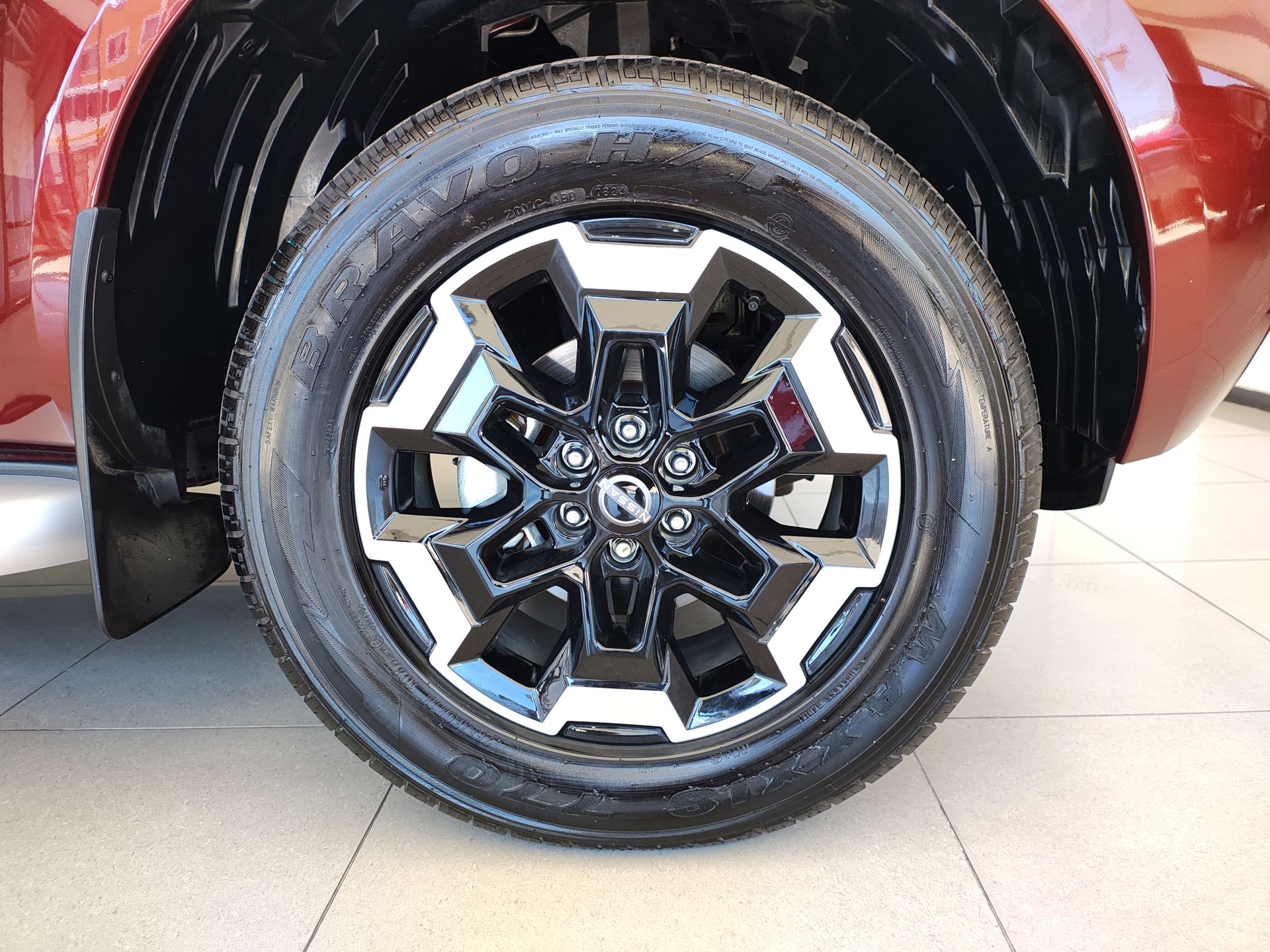 2024 Nissan FRONTIER FRONTIER LE TA 24