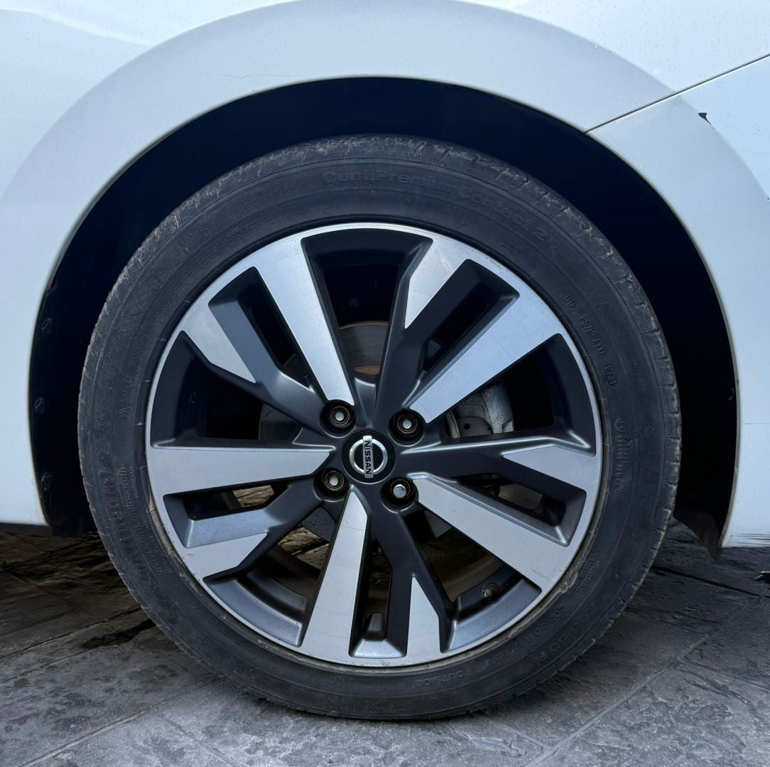 2021 Nissan VERSA PLATINUM CVT 21