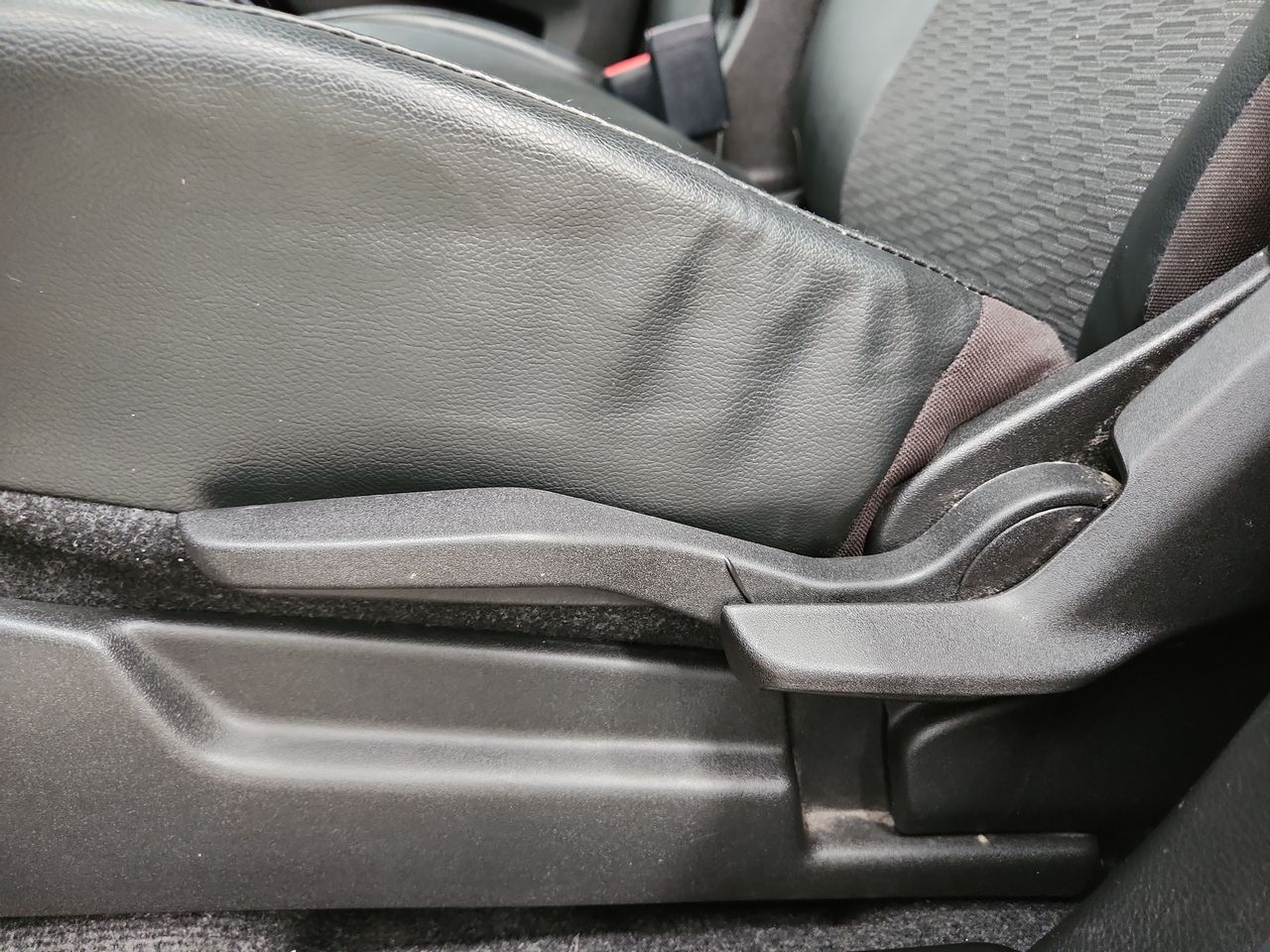 2023 SUZUKI ERTIGA GLX AT BOOSTERGREEN