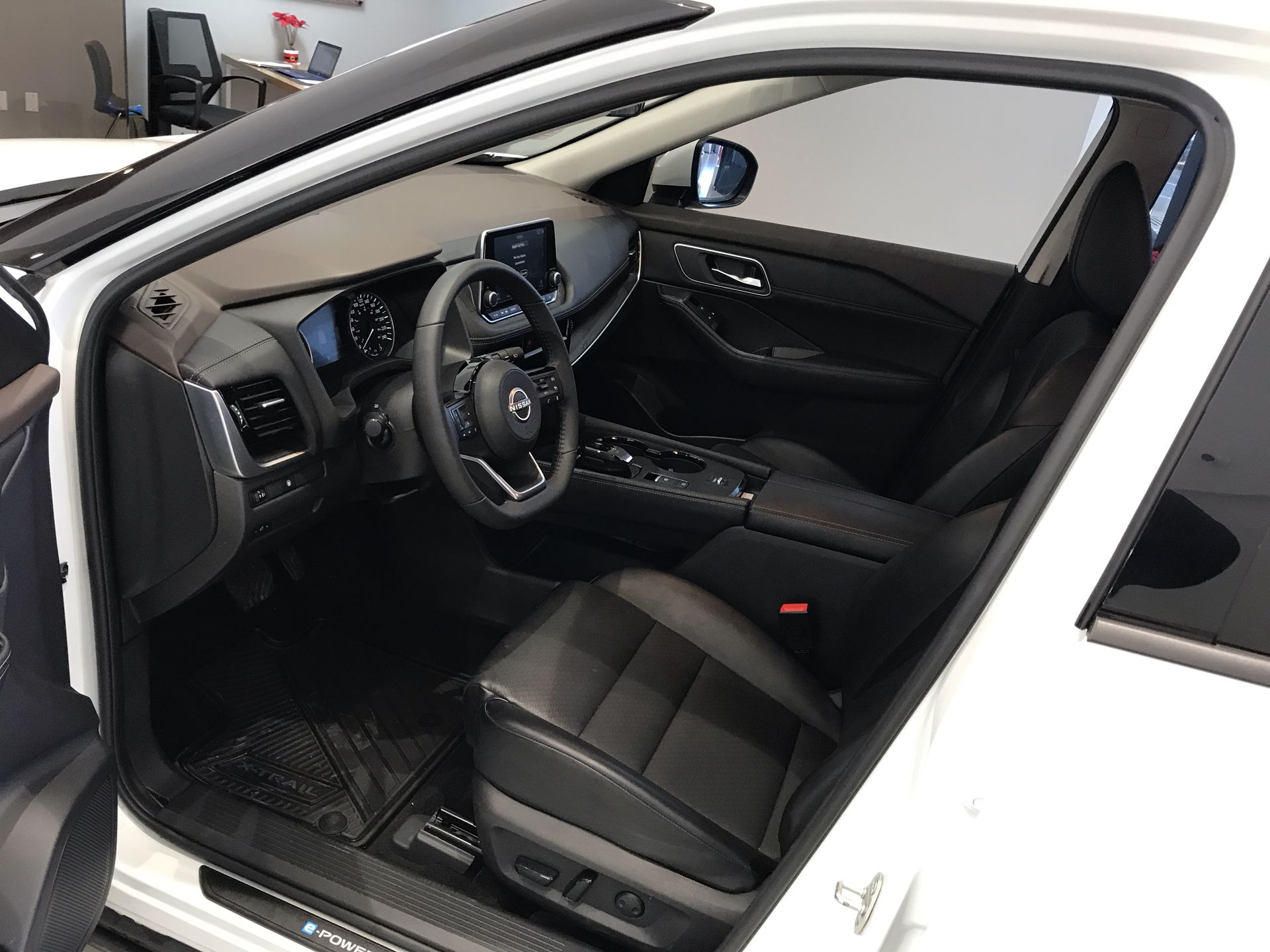 2025 Nissan X-TRAIL EXCLUSIVE E-POWER 2 ROW 25