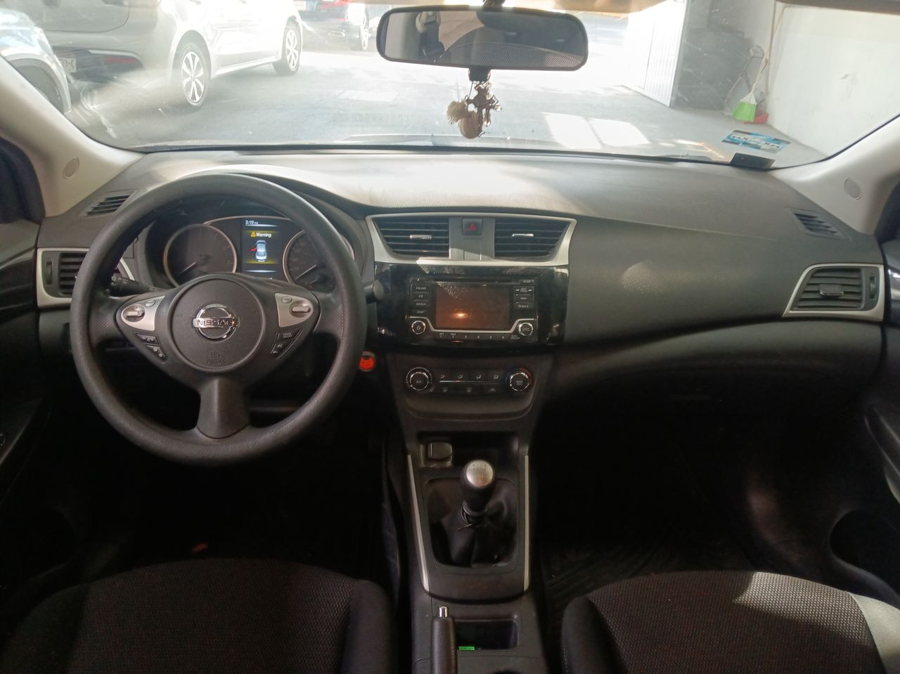 2019 Nissan SENTRA ADVANCE MT