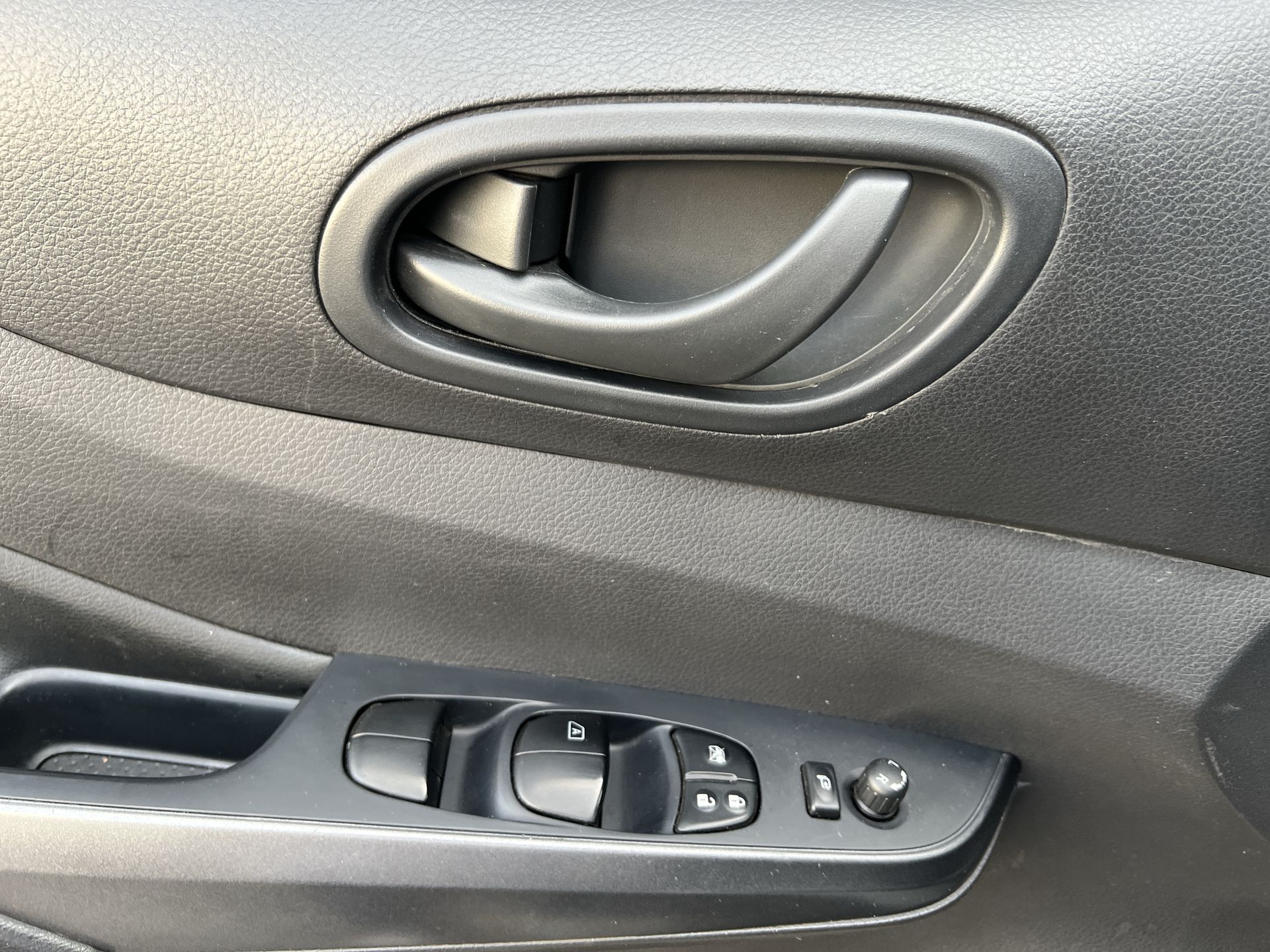 2023 Nissan FRONTIER PRO-4X 4X4 TA 23