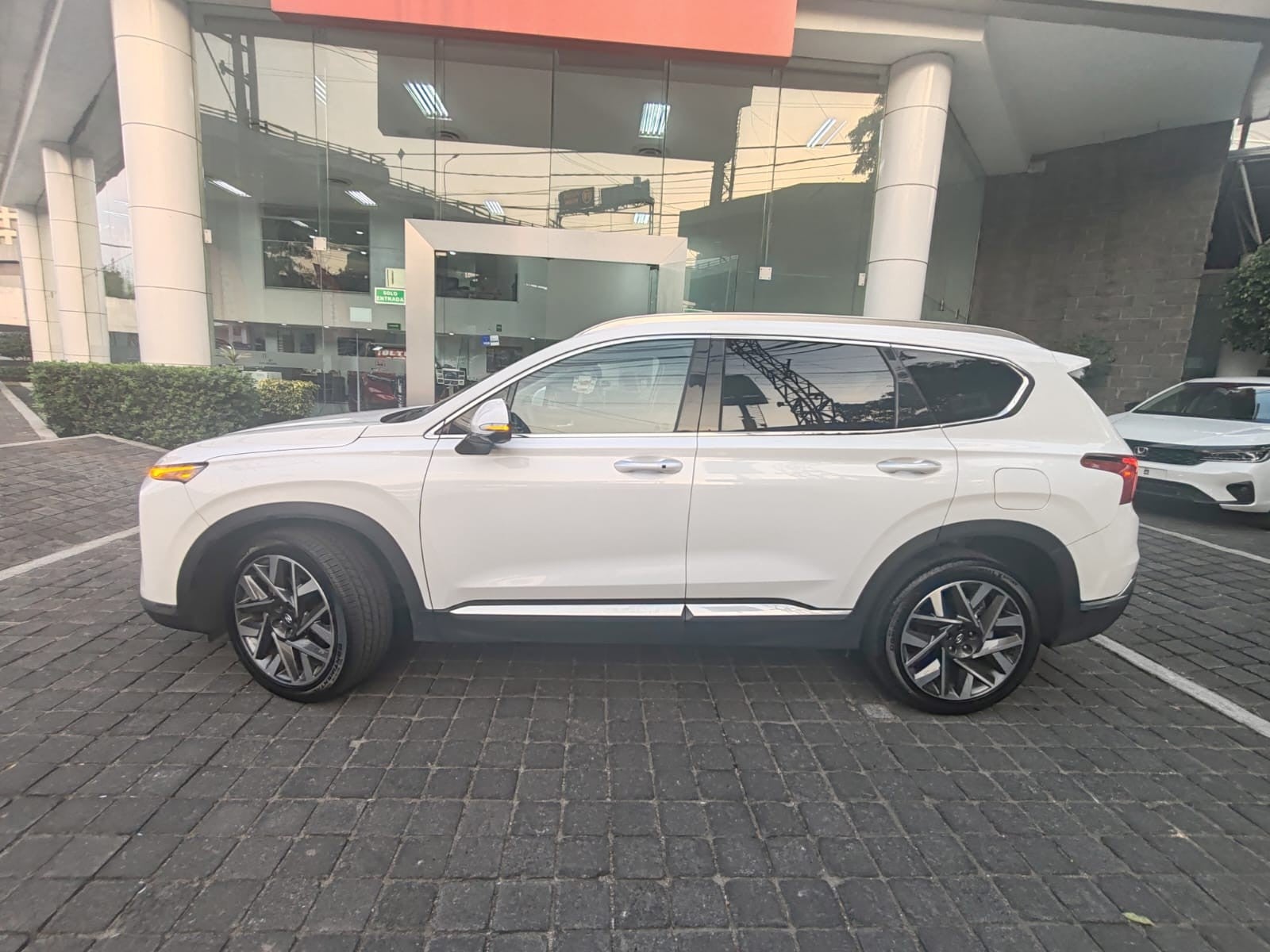 2024 Hyundai SANTAFE LIMITED TECH